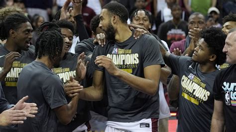 Mobley’s double-double leads Cavaliers to 99-78 win over Rockets for the Summer League title